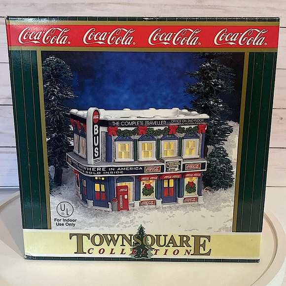 COCA COLA - Village Bus Station - Town Square Collection - Picture 9 of 12